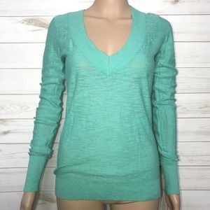 🐙 Express V-Neck Long Sleeve Sweater